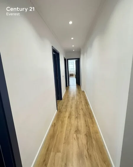 Tirane, shitet apartament 2+1 Kati 2, 89 m² 190.000 € (BRRYLI)