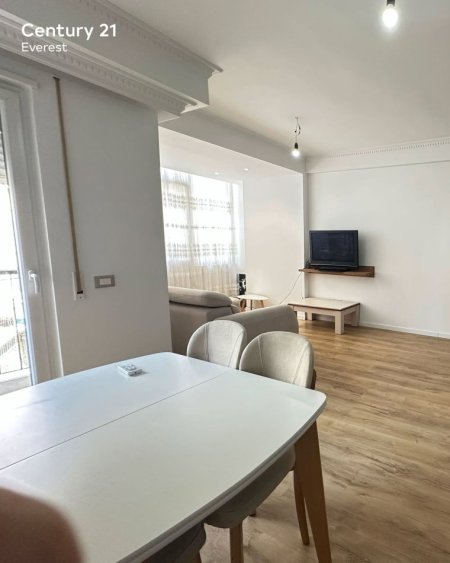 🏠 Shesim Apartament 2+1 tek Brryli, Tiranë💰 190,000 €Ky apartament modern ndodhet në një palla...jpg
