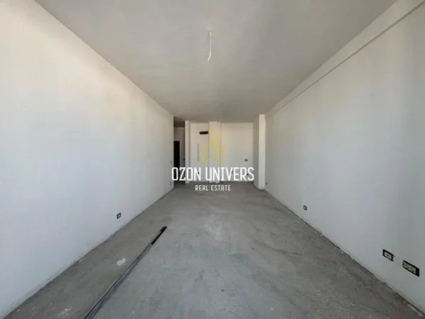 Tirane, jepet me qera apartament 3+1 Kati 5, 160 m² 1.500 € (Rruga Mine Peza)