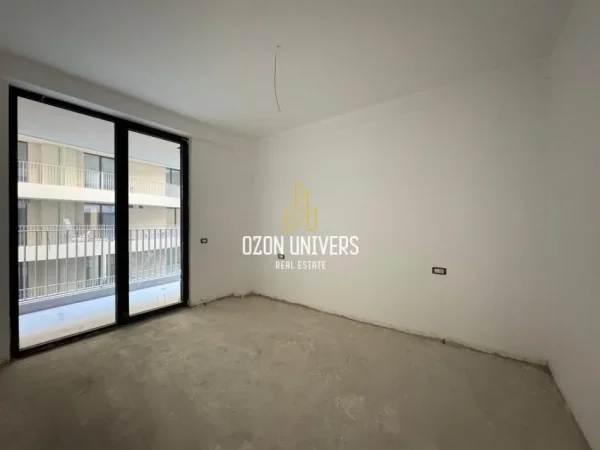 Tirane, jepet me qera apartament 3+1 Kati 5, 160 m² 1.500 € (Rruga Mine Peza)
