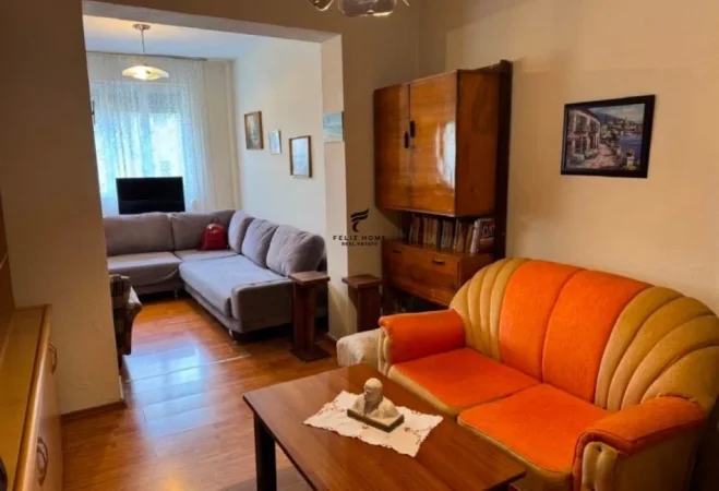 Tirane, jepet me qera apartament 2+1 Kati 3, 100 m² 600 € (QENDER)