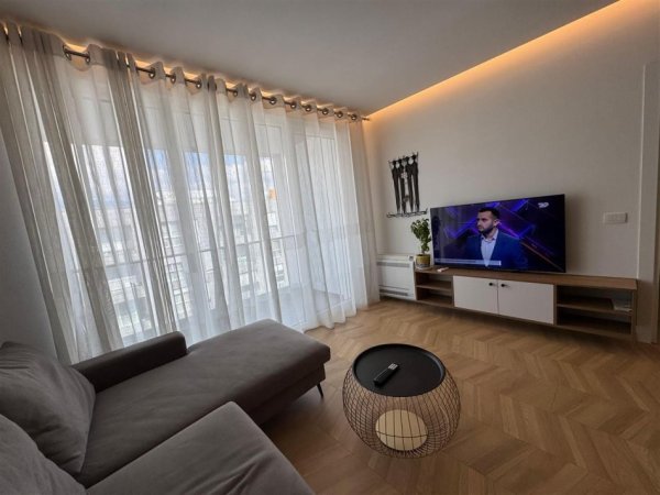 Tirane, shitet apartament 1+1 Kati 9, 63 m² 175.000 € (FIORI DI BOSCO)