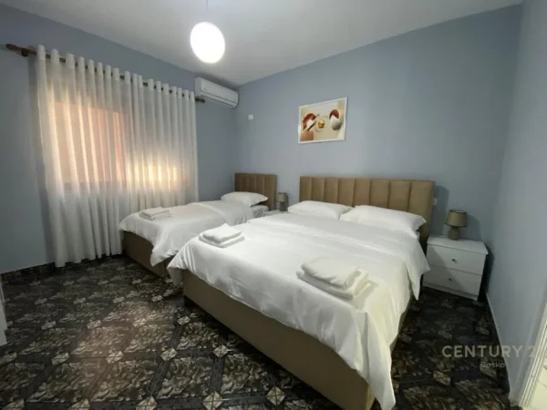 Tirane, jepet me qera Vile Kati 3, 665 m² 4.000 € (Don Bosko)