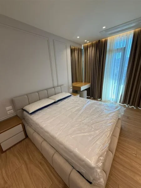 Tirane, jepet me qera apartament 2+1 Kati 11, 130 m² 2.300 € (LAKE VIEW)