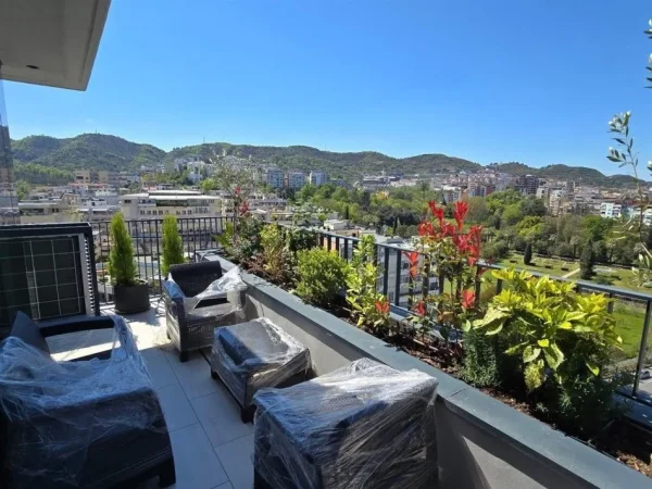 Tirane, jepet me qera apartament 2+1 Kati 11, 130 m² 2.300 € (LAKE VIEW)