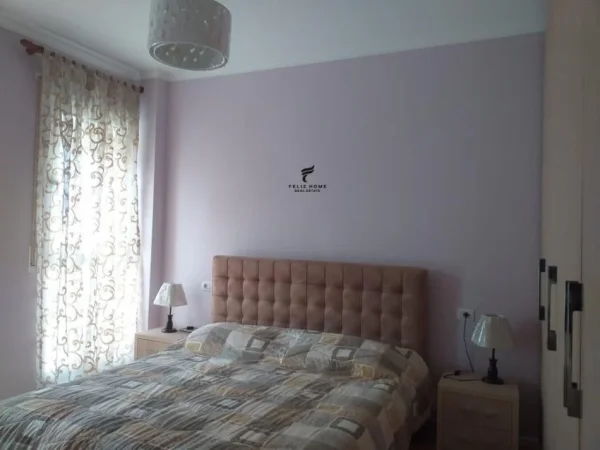 Tirane, jepet me qera apartament 1+1 Kati 3, 85 m² 700 € (PAZARI RI)