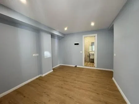 Tirane, shitet apartament Kati 1, 78 m² 175.000 € 