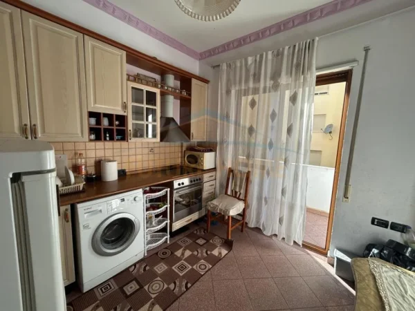 Durres, shitet apartament 2+1 Kati 2, 83 m² 90.000 € 