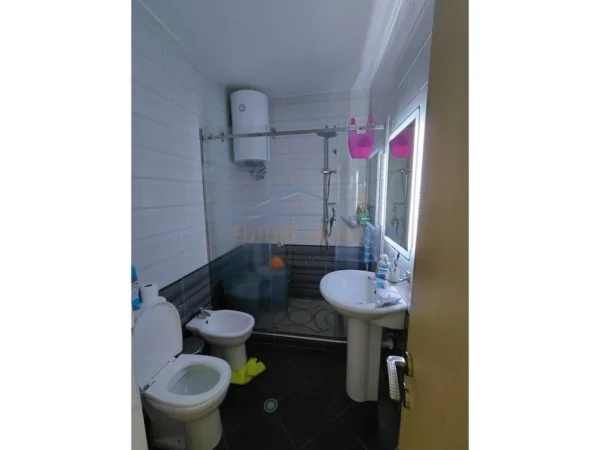 Durres, jepet me qera apartament 2+1+Aneks+Ballkon Kati 1, 140 m² 700 € 
