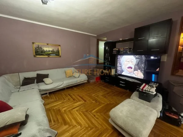 Tirane, shitet apartament 2+1+Ballkon Kati 1, 85 m² 149.350 € (Ish Parku)