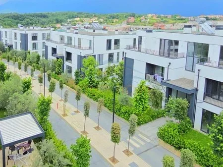 Tirane, shitet apartament 3+1 Kati 1, 140 m² 390.000 € (Liqeni i Thate)