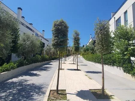 Tirane, shitet apartament 3+1 Kati 1, 140 m² 390.000 € (Liqeni i Thate)