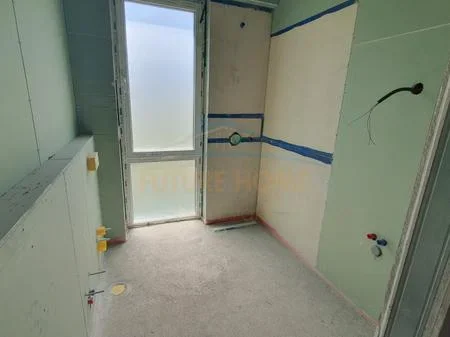 Tirane, shitet apartament 3+1 Kati 1, 140 m² 390.000 € (Liqeni i Thate)