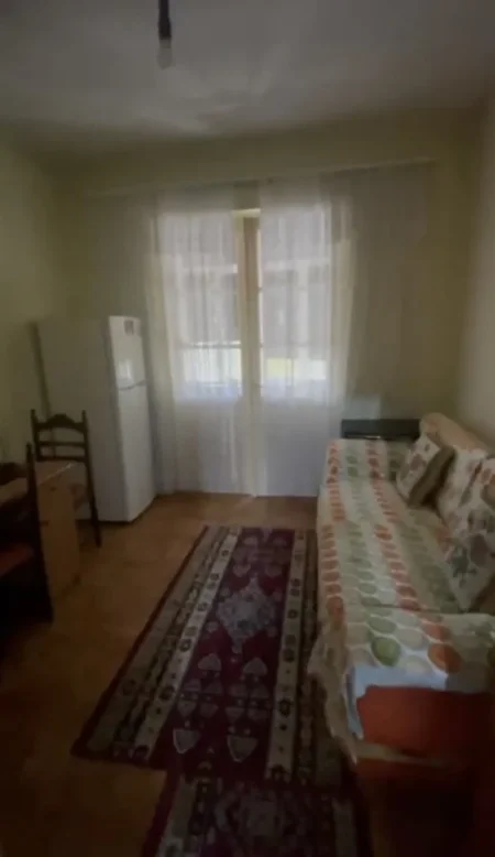 Tirane, jepet me qera apartament 2+1 Kati 4, 75 m² 450 € (Ferit Xhajko ,Kryqzimi i 5 Majit)