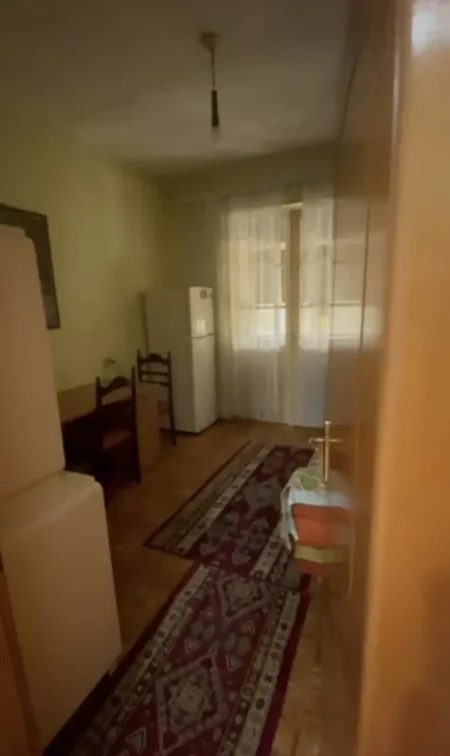 Tirane, jepet me qera apartament 2+1 Kati 4, 75 m² 450 € (Ferit Xhajko ,Kryqzimi i 5 Majit)