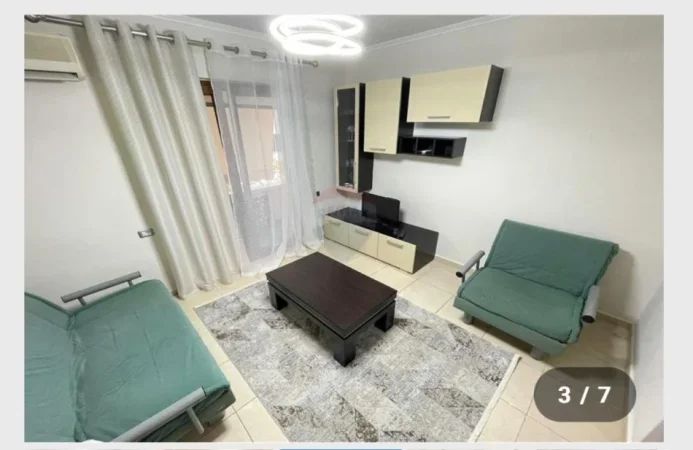 Tirane, ndarje qeraje me vajze apartament 1+1+Ballkon Kati 3, 75 m² 500 €