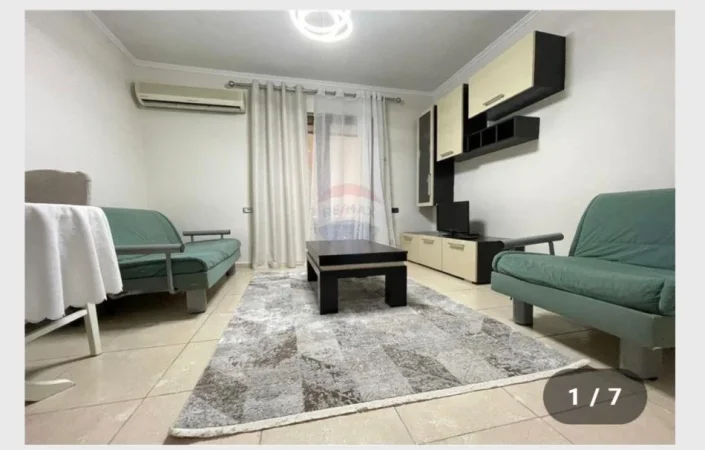 Tirane, ndarje qeraje me vajze apartament 1+1+Ballkon Kati 3, 75 m² 500 €
