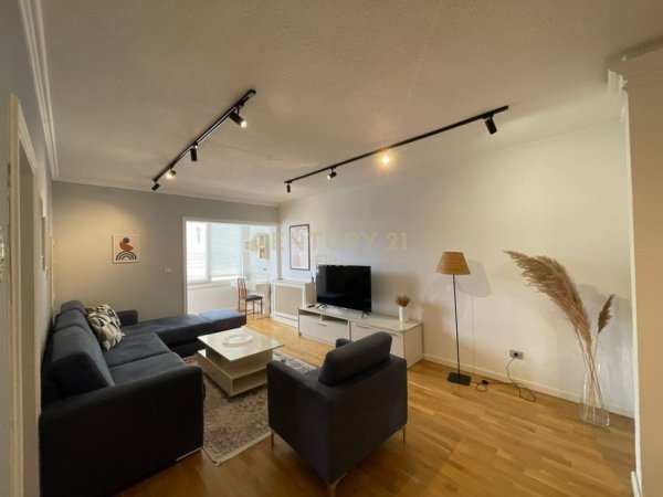 Tirane, jepet me qera apartament 2+1 Kati 9, 90 m² 750 € (EL121845)