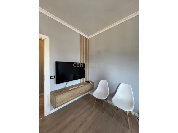 Tirane, jepet me qera apartament 1+1 Kati 3, 55 m² 550 € (everest121840)