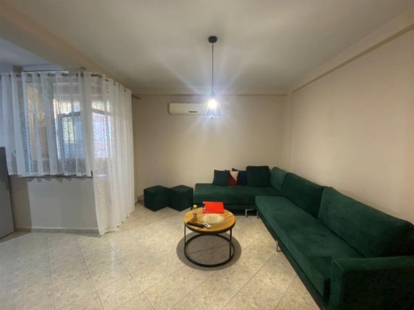 0683487469 Tirane, jepet me qera apartament 2+1 Kati 7, 75 m² 500 € (Zogu i Zi , Mbrapa Logos)