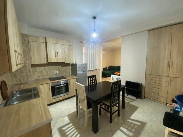 0683487469 Tirane, jepet me qera apartament 2+1 Kati 7, 75 m² 500 € (Zogu i Zi , Mbrapa Logos)