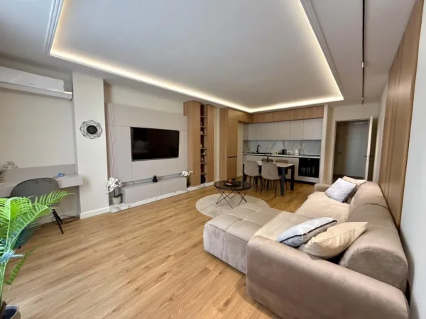 Tirane, jepet me qera apartament 1+1+Aneks+Ballkon Kati 8, 70 m² 800 € 