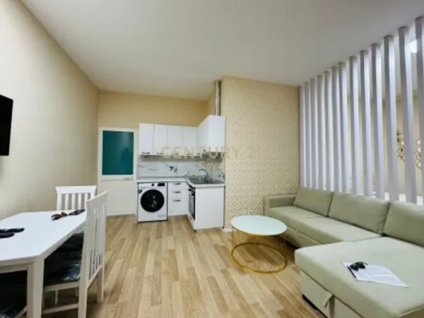Tirane, jepet me qera apartament 1+1 Kati 0, 43 m² 600 € (ROYAL121711)