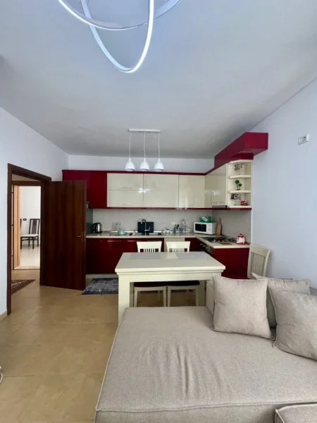 Tirane, jepet me qera apartament 2+1+Ballkon Kati 7, 550 € 