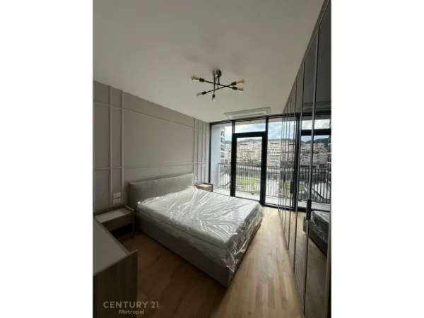 Tirane, jepet me qera apartament 2+1+Aneks+Ballkon Kati 4, 95 m² 1.700 € (Liqeni , Lake View Residence)