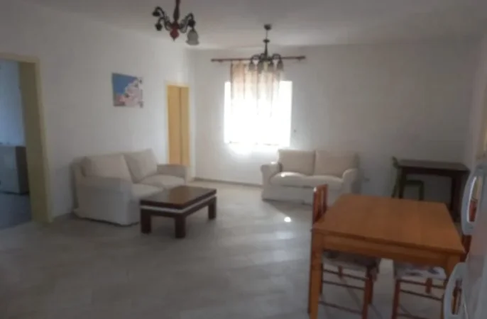 Tirane, jepet me qera apartament 3+1+Ballkon Kati 2, 120 m² 500 € (Rruga Bajram Allaraj)