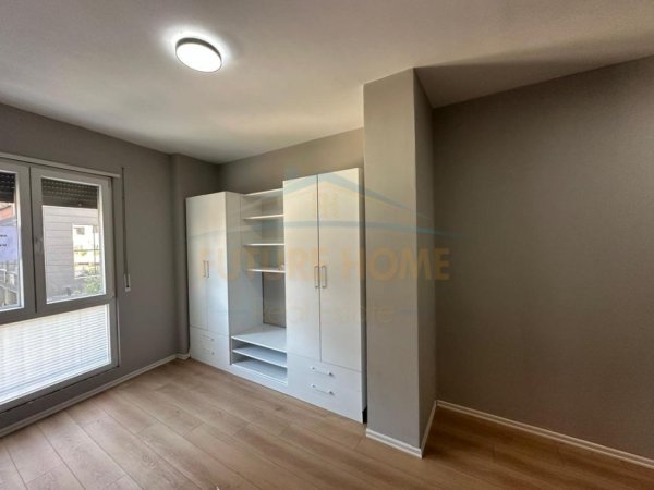 Qira, Ambient per Zyra, Myslym Shyri, 27 m² 500 €