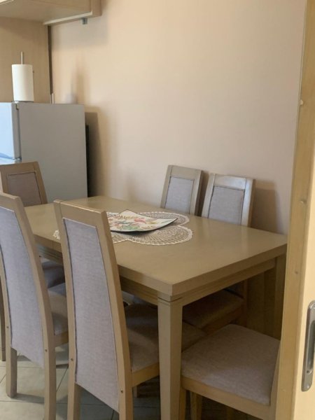 Tirane, jepet me qera apartament 1+1+Ballkon, 33.000 leke (Rruga Anri Buazen)