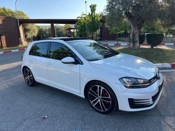 Tirane, shes makine VOLKSWAGEN GOLF 7 GTD PANORAMA Nafte, e bardhë automatik Klima 191.000 km