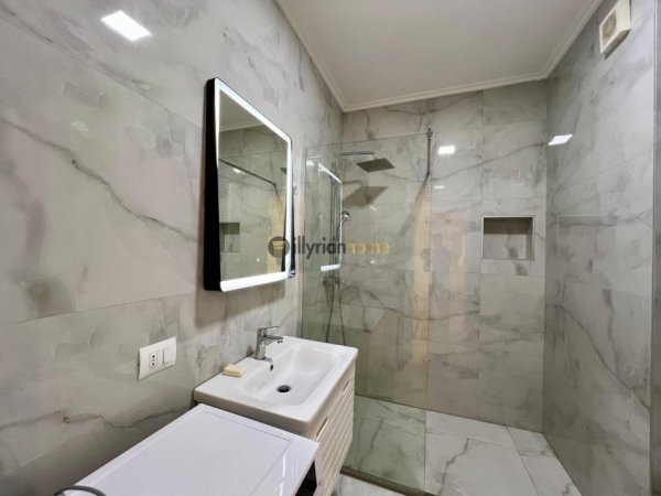 Tirane, jepet me qera apartament 2+1+Ballkon , 120 m² 1.300 € (Tefta Tashko Koco)