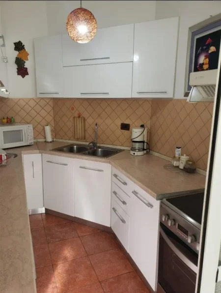 Tirane, jepet me qera apartament 2+1+Ballkon Kati 9, 100 m² 600 € 