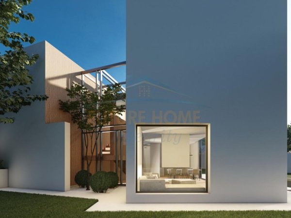 Tirane, shitet Vile 3 Katshe Kati 0, 270 m² 800.000 € (Daias, Tiranë)