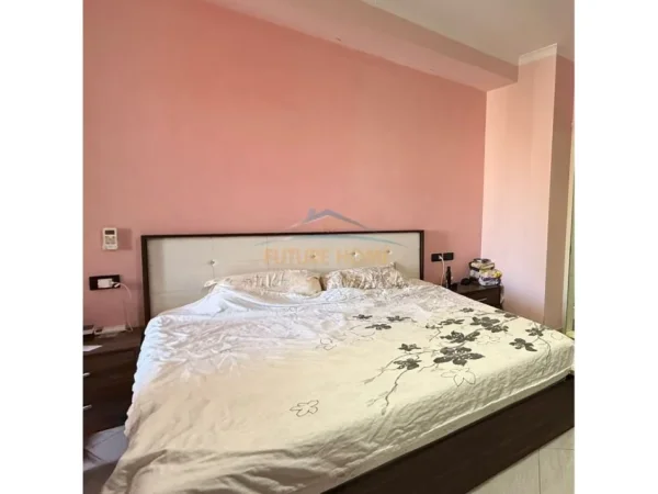 Tirane, shitet apartament 2+1+Ballkon Kati 6, 97 m² 147.000 € (Unaza e Re, prane Bar Ikon)