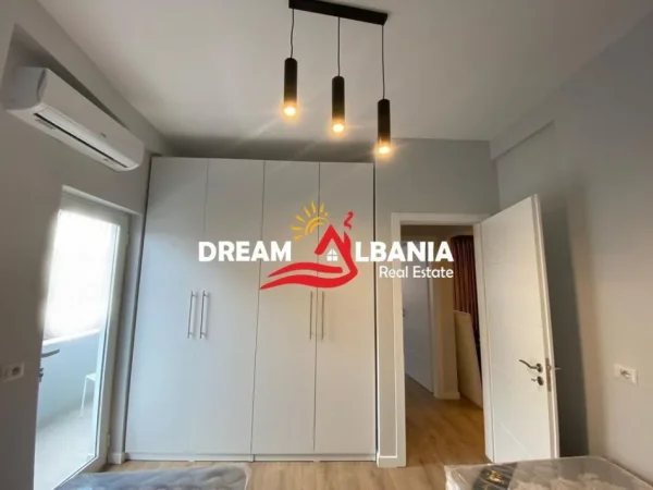 Tirane, jepet me qera apartament 2+1 , 80 m² 700 € (ne zonen e 21 Dhjetorit prane konvikteve te Inxhinierise se Ndertimit)