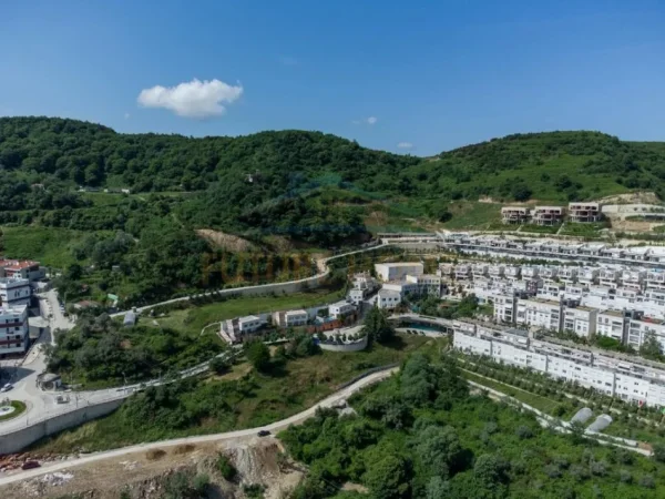 Tirane, shitet apartament 2+1+Ballkon Kati 3, 151 m² 260.000 € (Kodra e Diellit, Tirane)