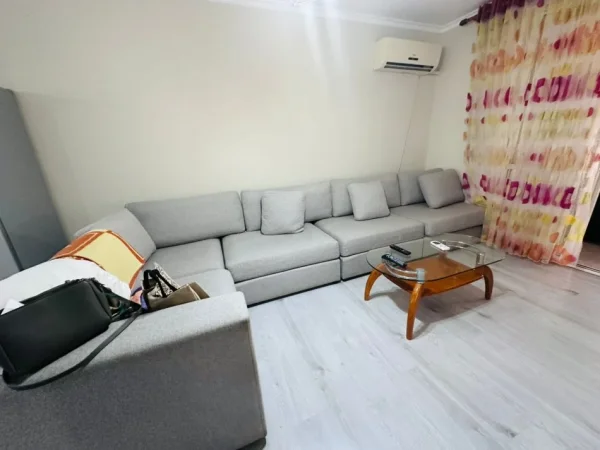 Tirane, jepet me qera apartament 2+1 Kati 1, 70 m² 500 € (Votra Ali dem)