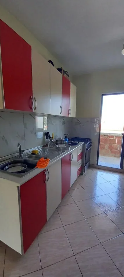 Tirane, shitet apartament 2+1+Aneks+Ballkon Kati 5, 86 m² 95.000 € (ali demi)