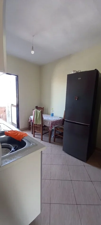 Tirane, shitet apartament 2+1+Aneks+Ballkon Kati 5, 86 m² 95.000 € (ali demi)