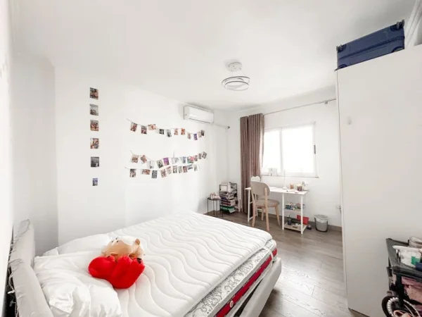 Tirane, jepet me qera apartament 2+1+Ballkon Kati 6, 90 m² 700 € (Don Bosko)