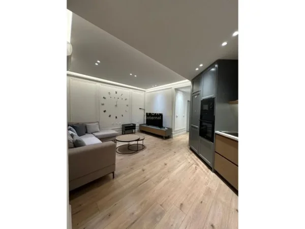 Tirane, jepet me qera apartament 2+1 Kati 6, 97 m² 900 € 
