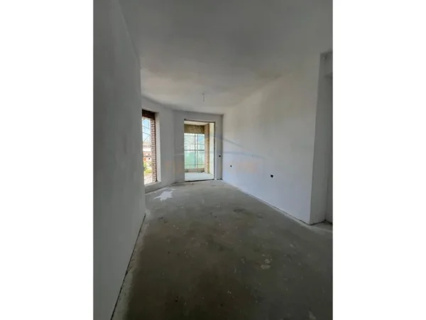 Tirane, shitet apartament 2+1 Kati 3, 117 m² 210.400 € 