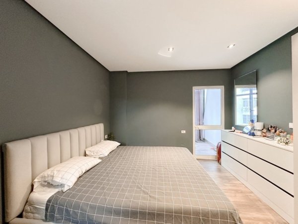 Tirane, jepet me qera apartament 2+1+Ballkon , 700 € (Don Bosko)