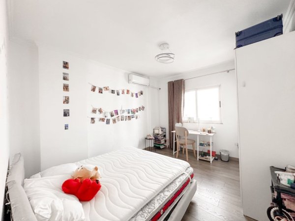 Tirane, jepet me qera apartament 2+1+Ballkon , 700 € (Don Bosko)