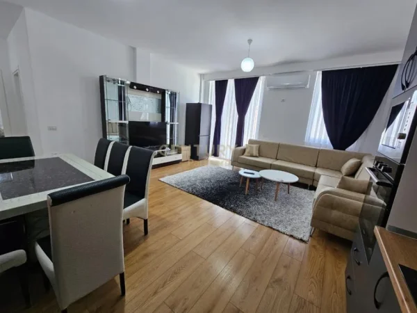Tirane, jepet me qera apartament 2+1 Kati 3, 115 m² 550 € 