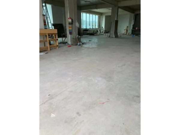 Tirane, jepet me qera ambjent biznesi Kati 0, 1.650 m² 4.000 € 