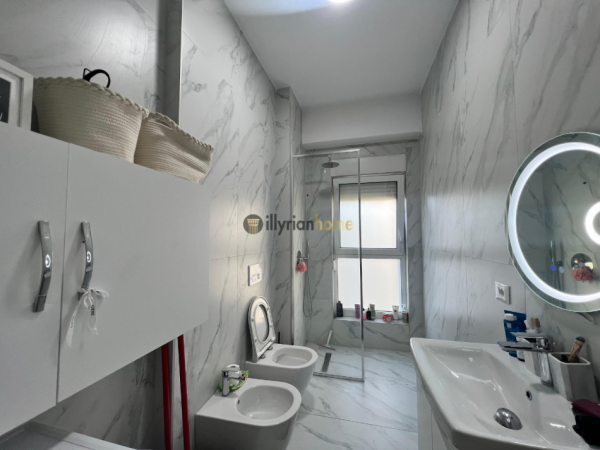 Tirane, jepet me qera apartament 1+1 Kati 5, 56 m² 450 € (Ali Demi)